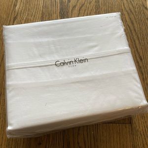 Calvin Klein Full size 4 piece sheet set